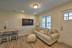 Apartment (2 Bedrooms) | Front of property