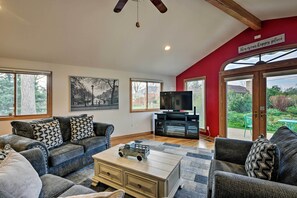 Interior - Arvada Home w/ Beautifully Landscaped Yard! (Arvada)