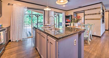 Pet-friendly Home w/ Deck in Broken Bow!