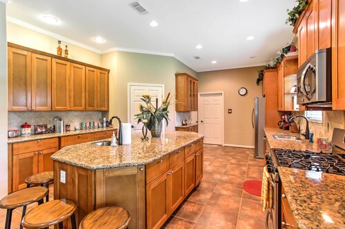 Texas Vacation Rental w/ Fireplace, Near Lakes