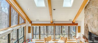 Wilmington Retreat w/ Deck, Lake Views & Game Room