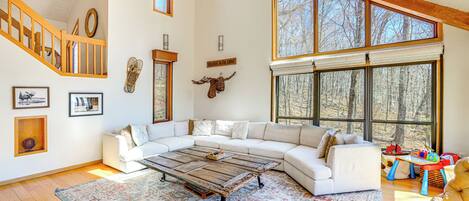 House (5 Bedrooms) | Interior