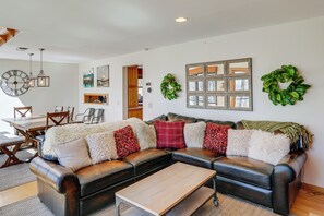 House (5 Bedrooms) | Interior - Deck & Game Room: Family Wilmington Retreat (Wilmington)