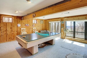 House (5 Bedrooms) | Interior