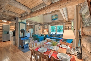 House (4 Bedrooms) | Interior