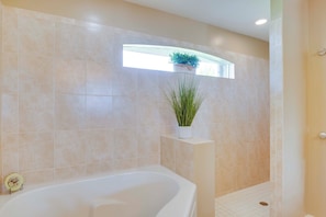 Villa (3 Bedrooms) | Interior - Cape Coral Home w/ Saltwater Pool & Lanai! (Cape Coral)