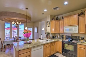 House (2 Bedrooms) | Interior - 10 Mi to Downtown: Phoenix Casita w/ Patio! (Laveen)