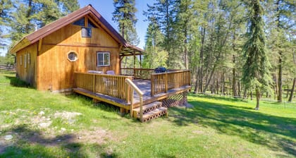 Hilltop Cabin Retreat by Lake Koocanusa!