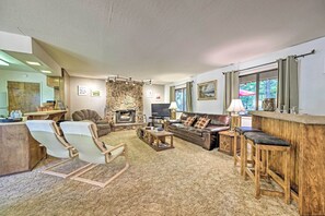 House (3 Bedrooms) | Interior - Home w/ Serene Deck in Twain Harte! (Twain Harte)