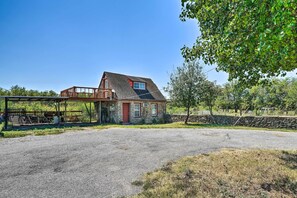 Cottage (1 Bedroom) | Interior - 'the Rockhouse Cottage' With Deck on Tulsa Farm! (Tulsa)