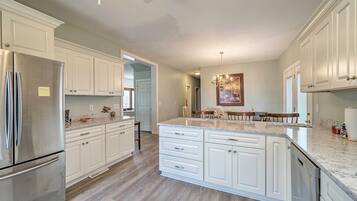 Rumah (4 Bedrooms) | Interior