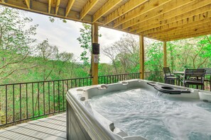 House (3 Bedrooms) | Interior - Pet-friendly Branson Area Home: Hot Tub, Game Room (Branson West)