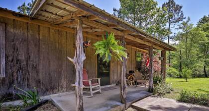 Secluded Cabin w/ Pond ~ 37 Mi to Gulf Coast!