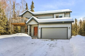Exterior - Peaceful Anchorage Getaway 12 Mi to Downtown! (Anchorage)