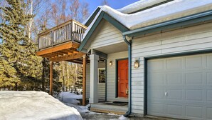 Exterior - Peaceful Anchorage Getaway 12 Mi to Downtown! (Anchorage)