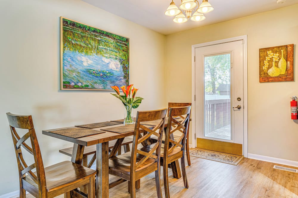 ~ 10 Mi to Dtwn: Indianapolis Home w/ Game Room! - Homecroft, IN
