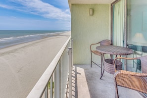 Apartment (2 Bedrooms) | Property grounds