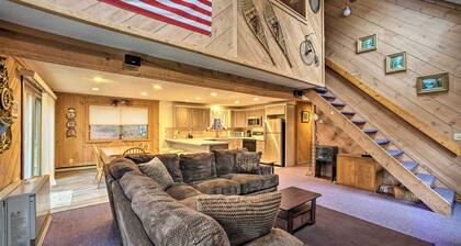 Cozy Mountain Retreat w/ Deck ~ 3 Mi to Mount Snow