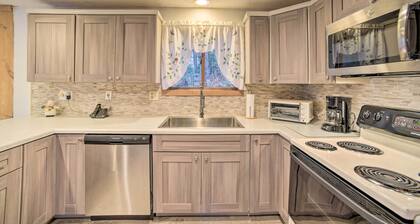 Cozy Mountain Retreat w/ Deck ~ 3 Mi to Mount Snow