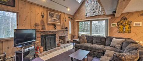 House (4 Bedrooms) | Front of property