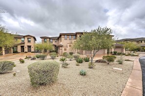 Apartment (2 Bedrooms) | Interior - Scottsdale Vacation Rental w/ Pool Access! (Scottsdale)