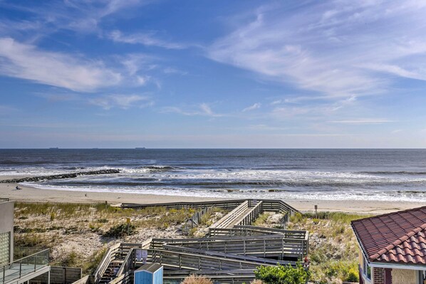 House (4 Bedrooms) | Interior - Luxury Long Beach Villa With Ocean Views! (Long Beach)