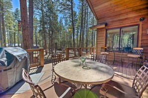 House (3 Bedrooms) | Interior - Fire Pit: Family-friendly Lakeside Retreat (Lakeside)