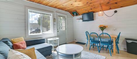 Cottage (2 Bedrooms) | Interior