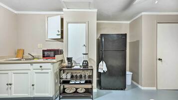 Apartment (0 Bedroom) | Interior