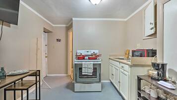 Apartment (0 Bedroom) | Interior