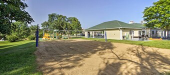 Unit 3 Mi to Branson Strip! Pool, Step-free Access