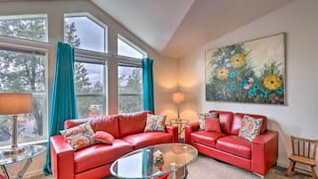 House (3 Bedrooms) | Depan hartanah