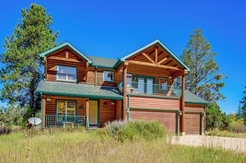 2 Mi to Frisco Slopes: Cozy Retreat w/ Mtn Views!