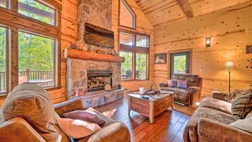 House (3 Bedrooms) | Front of property