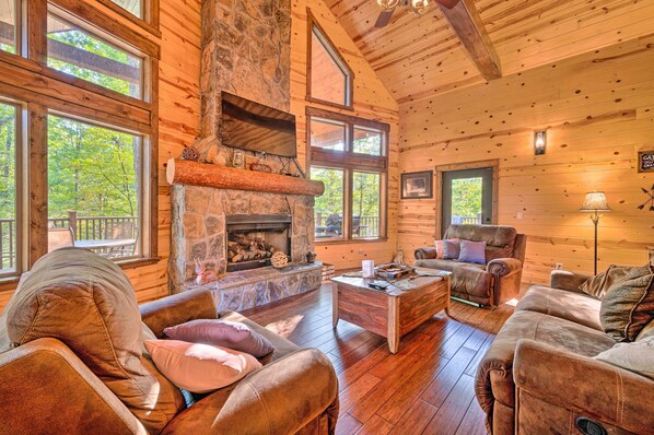 House (3 Bedrooms) | Front of property - Creekside Broken Bow Cabin w/ Hot Tub & Fire Pit! (Broken Bow)