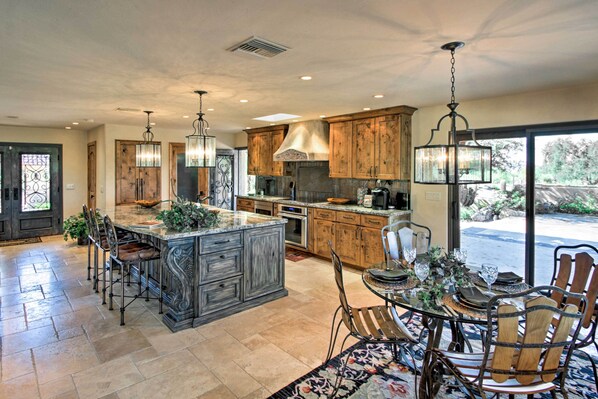 House (3 Bedrooms) | Interior - Luxe Tucson Vineyard Home w/ Views & Fire Pit (Tucson)