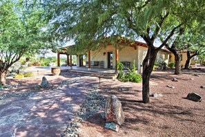 House (3 Bedrooms) | Interior - Luxe Tucson Vineyard Home w/ Views & Fire Pit (Tucson)