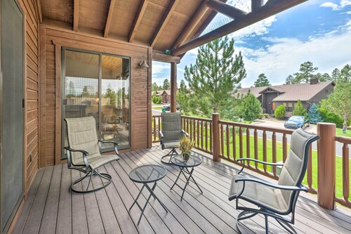 Torreon Townhome w/ Balcony: Hike, Fish & Unwind!