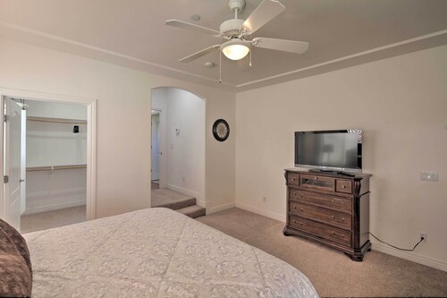 Desert Condo w/ Pool ~ 3 Miles to Colorado River!
