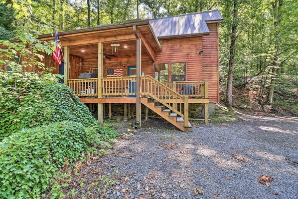 House (2 Bedrooms) | Front of property - Charming Higden Cabin Near Greers Ferry Lake! (Higden)