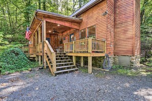 House (2 Bedrooms) | Interior - Charming Higden Cabin Near Greers Ferry Lake! (Higden)