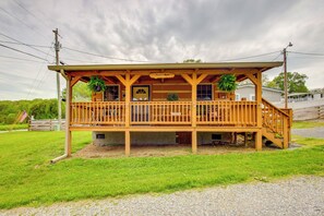 House (1 Bedroom) | Front of property - Noe's Rest, Cherokee Lake Cabin! (Bean Station)