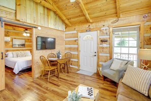 House (1 Bedroom) | Interior