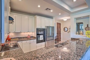 Apartment (1 Bedroom) | Interior - Pool Access, Views: 'scottsdale Serenity' Condo! (Scottsdale)