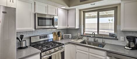 House (3 Bedrooms) | Interior