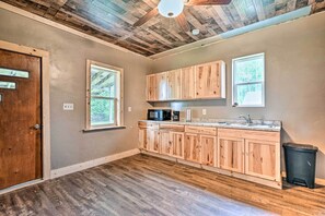 House (1 Bedroom) | Interior