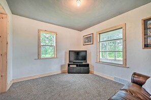 House (1 Bedroom) | Interior - Remodeled Cecil Farmhouse, Near Shawano Lake! (Cecil)