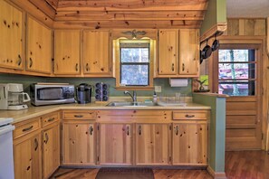 Micro-ondes, four, plaque de cuisson, blender