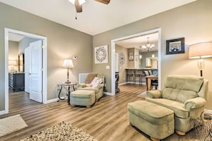 House (2 Bedrooms) | Interior
