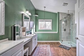 Interior - Gray Home w/ View of Boone Lake + Fire Pit! (Johnson City)